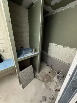 Alicatado de paredes y suelo