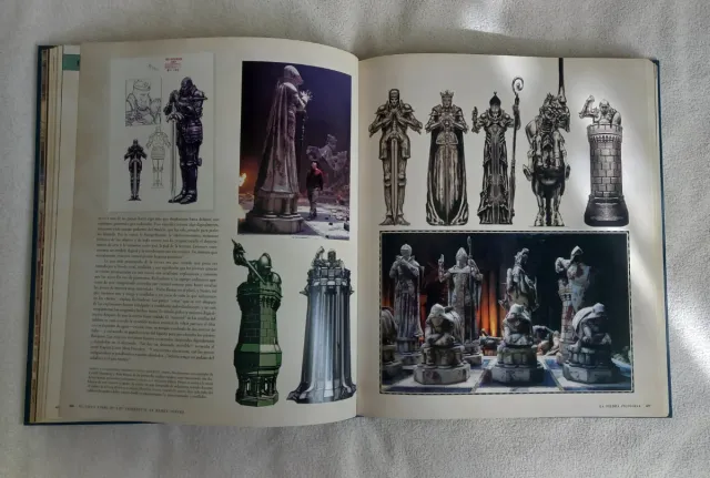 EL GRAN LIBRO DE LOS ARTEFACTOS DE HARRY POTTER...