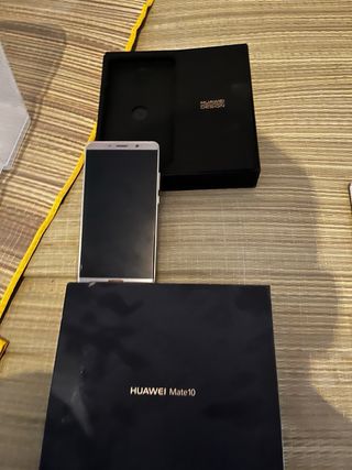 Lote 4 Telefoni Cellulari (HTC, Samsung, Sony, Huawei)