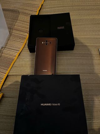 Lote 4 Telefoni Cellulari (HTC, Samsung, Sony, Huawei)