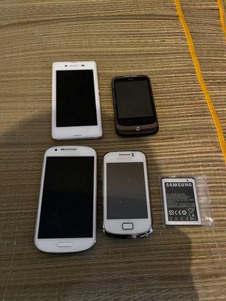 Lote 4 Telefoni Cellulari (HTC, Samsung, Sony, Huawei)