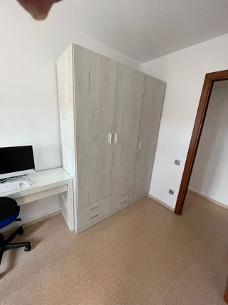 Cómoda 4 cajones madera clara