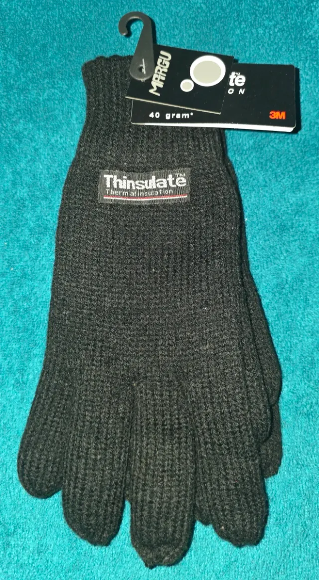 CONJUNTO GUANTES THINSULATE HOMBRE Y GORRO UNISEX.