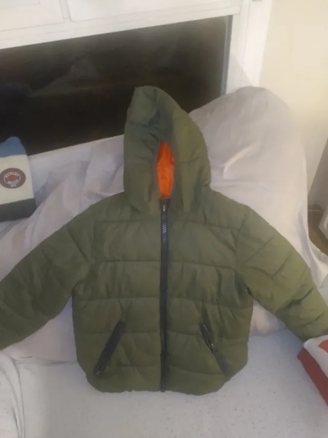 Chaqueta Benetton plumas 6-7 años