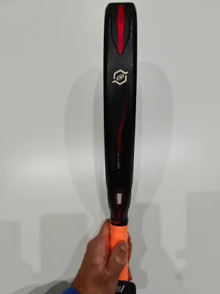 Bullpadel Vertex 04 Confort