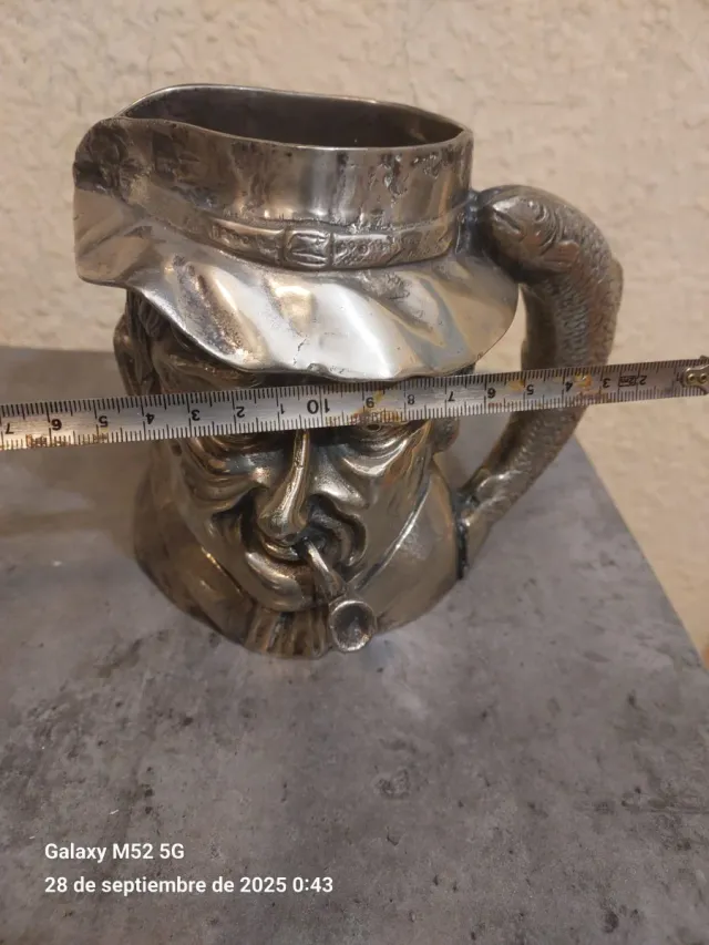 Antica caraffa in alpaca