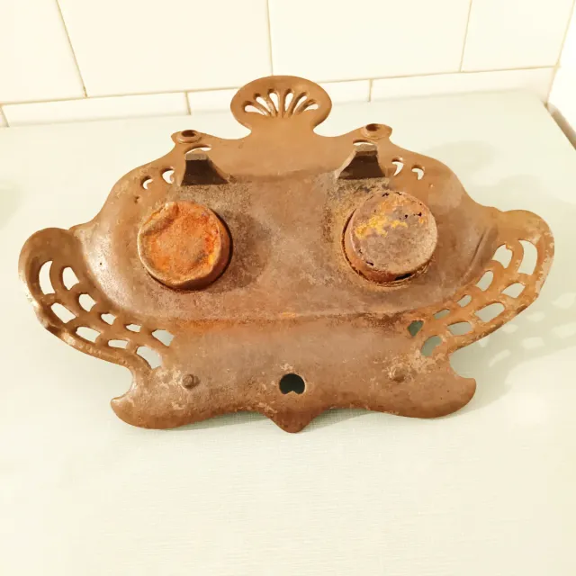 Tintero antiguo fundición siglo XIX