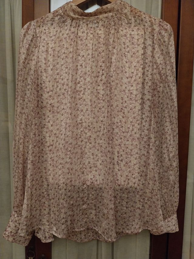 Blusa H&M de gasa estampada con florecillas