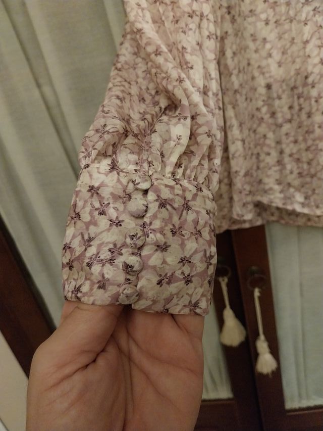 Blusa H&M de gasa estampada con florecillas