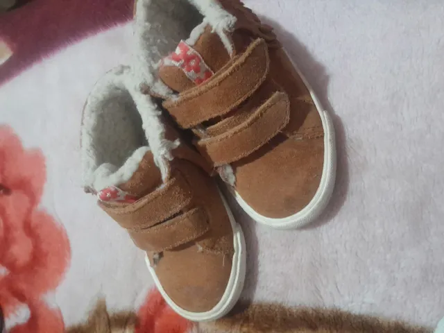 Zapatillas de ante con forro de borreguito