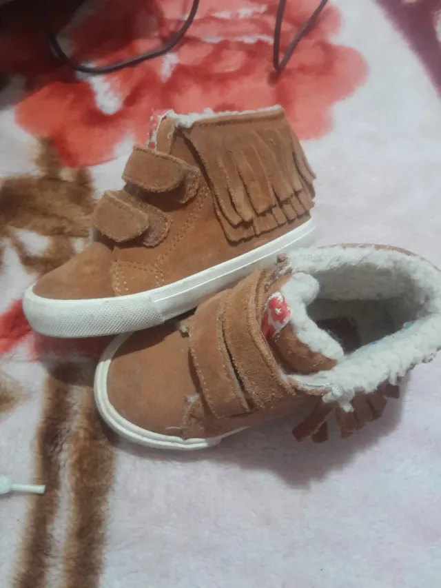 Zapatillas de ante con forro de borreguito