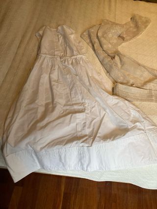 Vestido de comunión  blanco. Hecho a mano