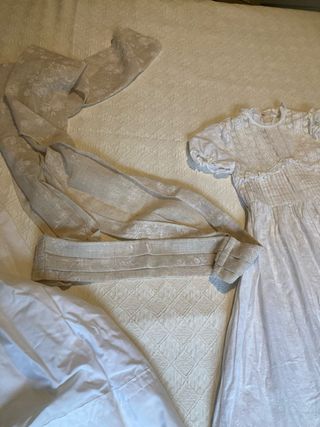 Vestido de comunión  blanco. Hecho a mano