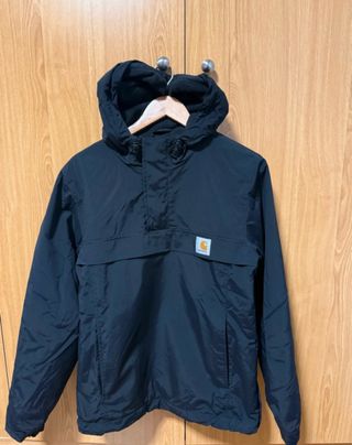 Chaqueta Carhartt Negra con Capucha