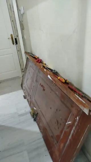 Puerta blindada madera