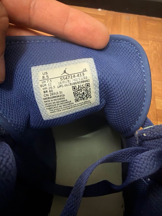 Jordan 1 Mid Azul y Verde