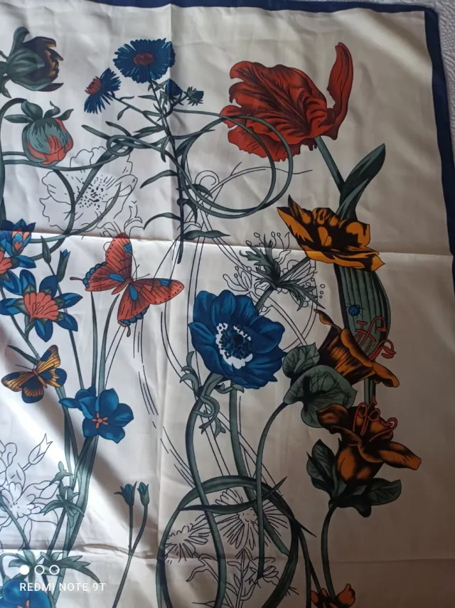 Pañuelo de cuello estampado floral