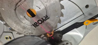 Sierra Ingletadora Ryobi