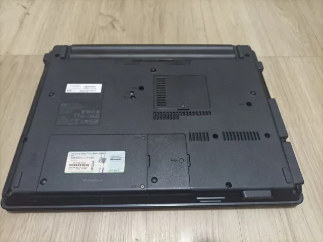 Portatile HP Grigio con Caricabatterie