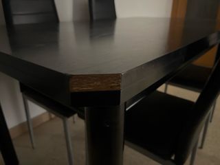 Mesa de comedor negra extensible