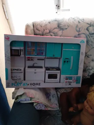 Cocinita de juguete con accesorios