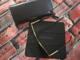 Occhiali da sole Dsquared2 neri/oro