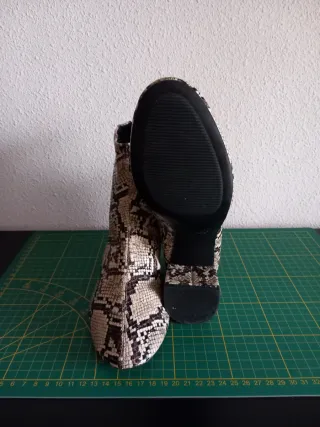Botines Mango Animal Print "Snake" N° 37