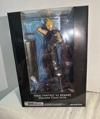 Statua Cloud Strife Final Fantasy VII