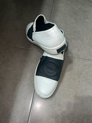 Zapatos Calvin Klein Negros y Blancos