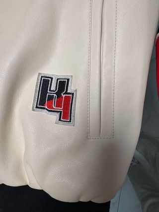 Giacca ecopelle Bershka modello bomber