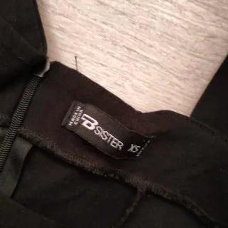 Vestido negro con cinturón