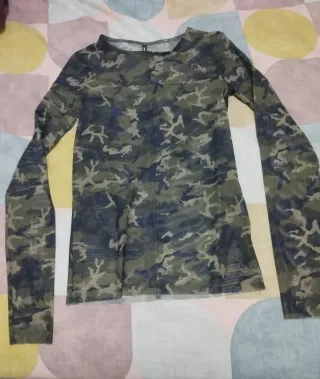 Camiseta manga larga camuflaje mujer