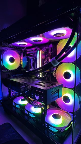 PC Gaming Ryzen 9900X 64GB RTX 5070 T