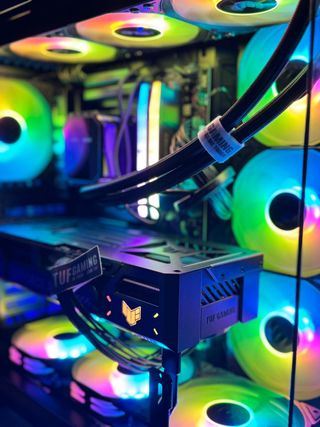 PC Gaming Ryzen 9900X 64GB RTX 5070 T