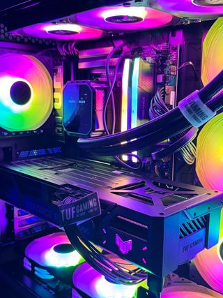 PC Gaming Ryzen 9900X 64GB RTX 5070 T