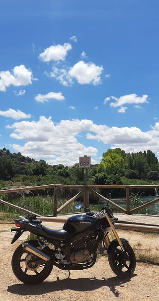 Moto Hyosung GT250i Comet