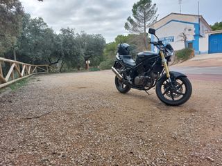 Moto Hyosung GT250i Comet