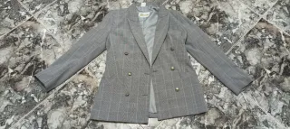 Blazer gris y azul clarito (M). En buen estado