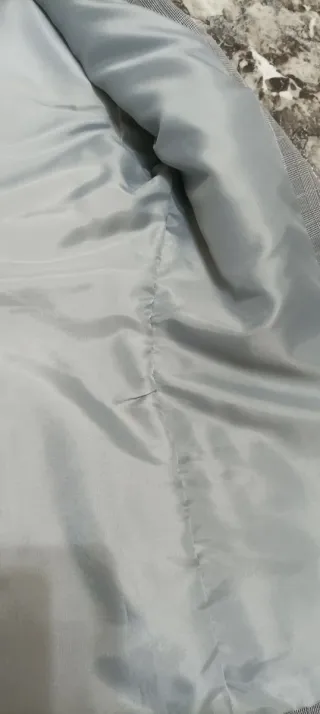 Blazer gris y azul clarito (M). En buen estado