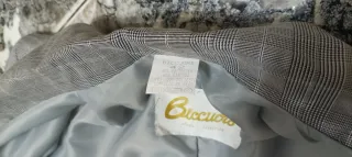 Blazer gris y azul clarito (M). En buen estado