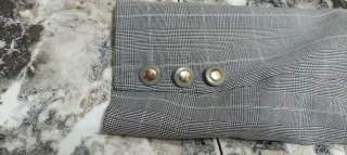 Blazer gris y azul clarito (M). En buen estado