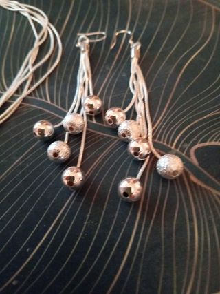 Conjunto de collar,pulsera y pendientes en plata