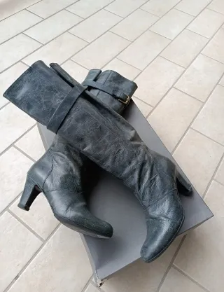 Stivali pelle tacco 8 cm grigio