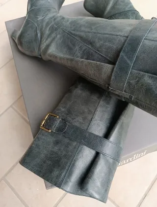 Stivali pelle tacco 8 cm grigio