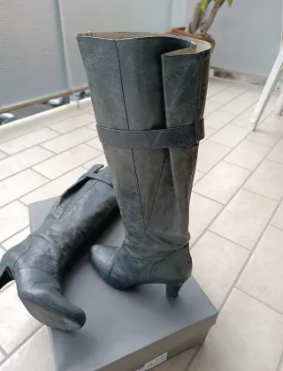 Stivali pelle tacco 8 cm grigio