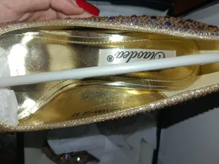 Scarpe con tacco oro e strass