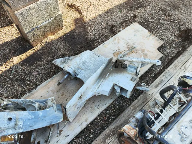 Lote colas marinas y transoms