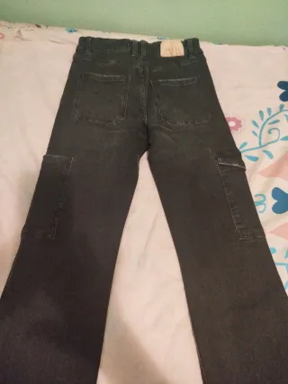 Pantalón vaquero negro