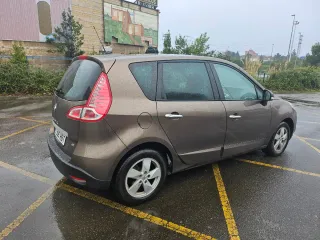 Renault Scenic 2011