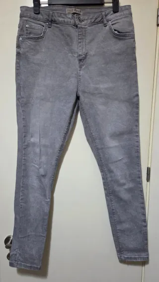 Vaqueros grises Primark